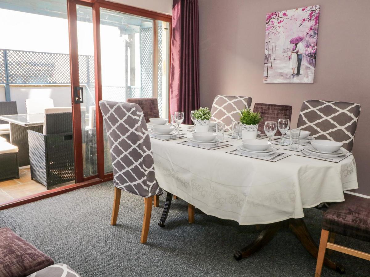 9 Navigation Square Villa Скиптън Екстериор снимка