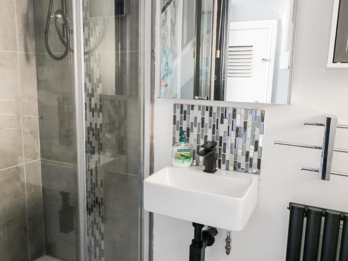 9 Navigation Square Villa Скиптън Екстериор снимка