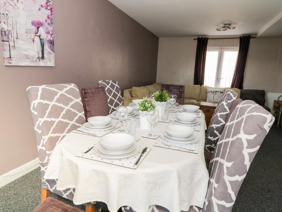9 Navigation Square Villa Скиптън Екстериор снимка